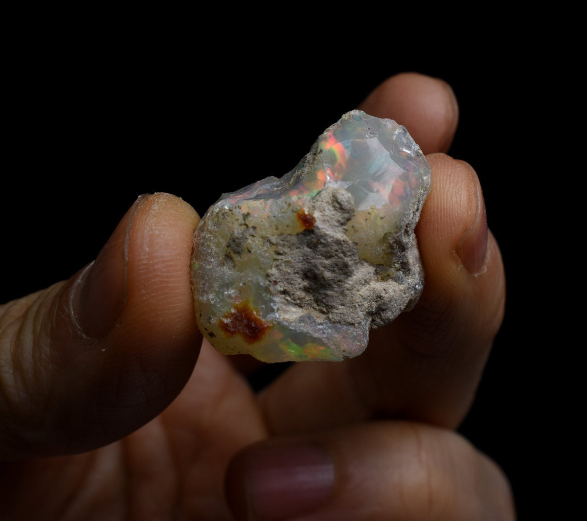 Large Ethiopian Welo Rough Opal Top Grade Specimen - 38ct weight #104