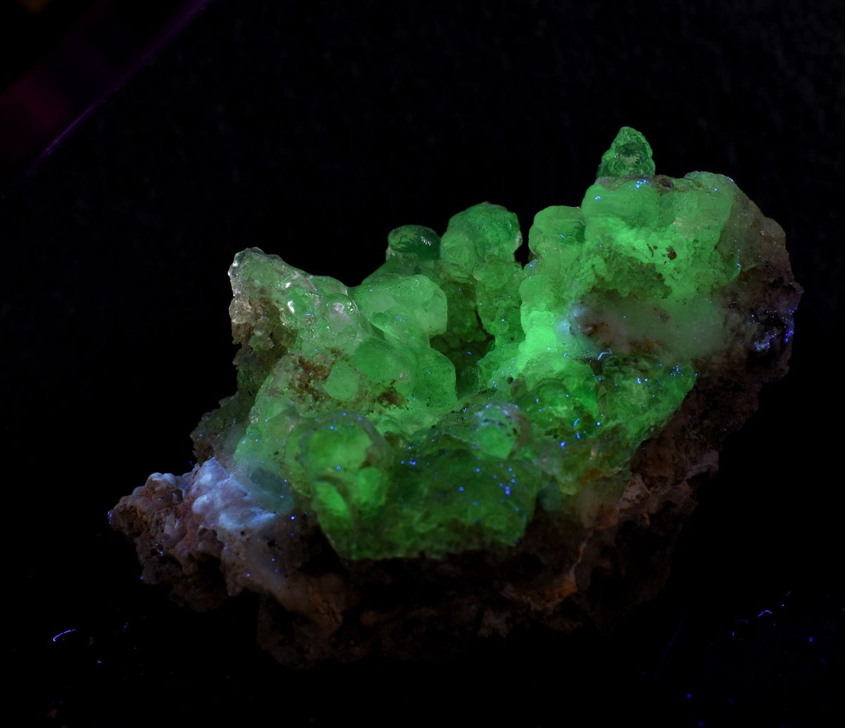 Mexican Hyalite Opal Collector Grade Specimen Stone on Chalcedony Agate - UV Reactive Fluorescent - 55 grams #04