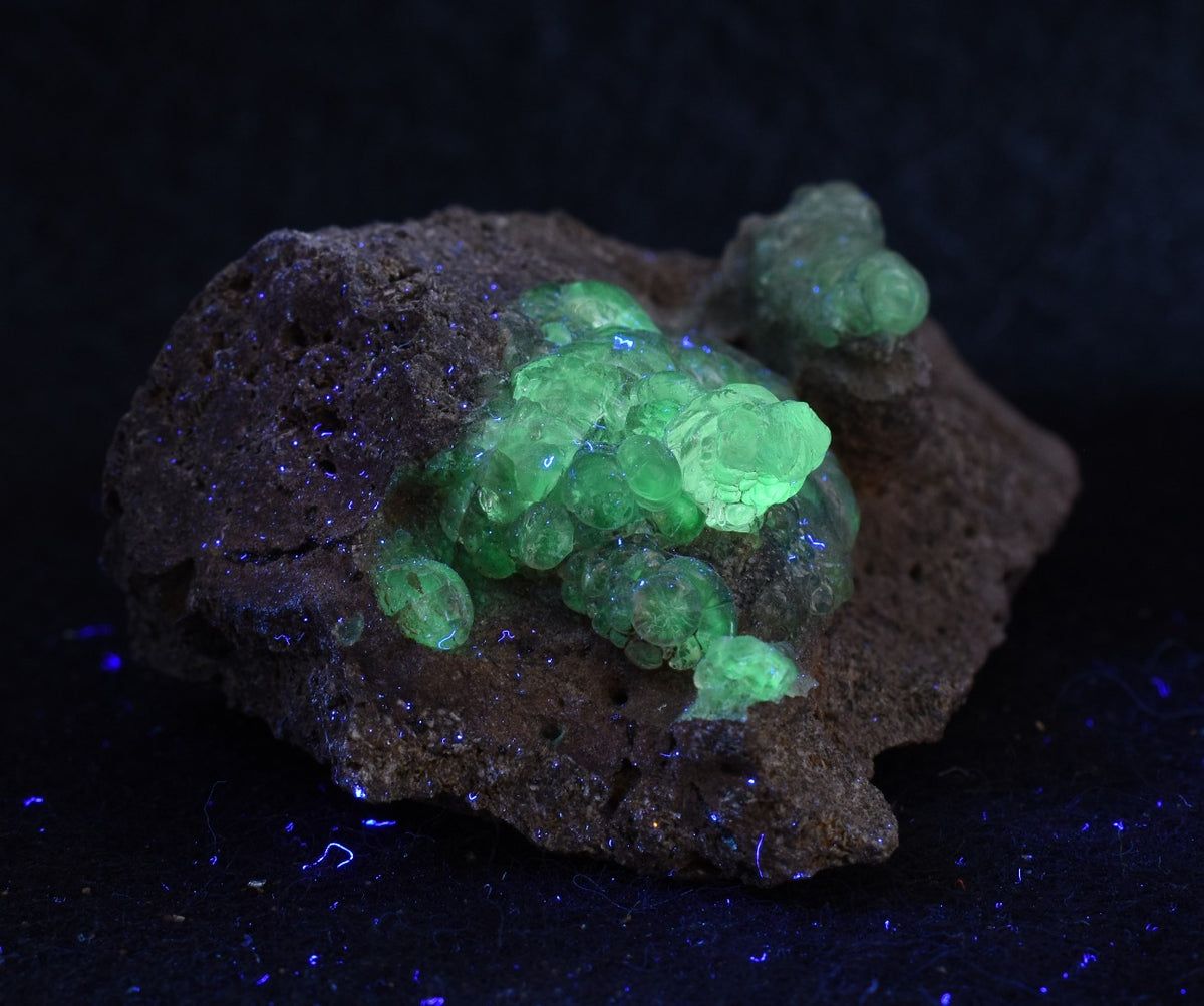 Mexican Hyalite Opal Collector Grade Specimen Stone on Matrix - UV Reactive Fluorescent - 66 grams #14