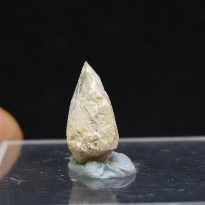 Phenakite, Phenacite RARE Crystal from Ukraine - 6ct, 1.23 grams, 1.4cm