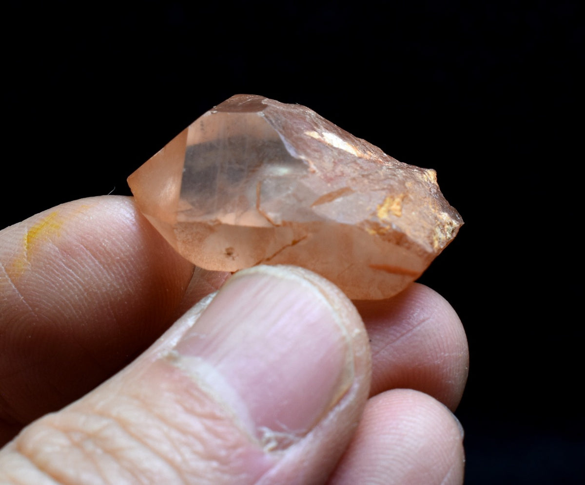 Tangerine Lemurian Quartz Crystal Point, Tower, Wand from Brazil - 3cm - 11 grams