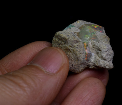 Large Ethiopian Welo Rough Opal Top Grade Specimen - 34ct weight #113