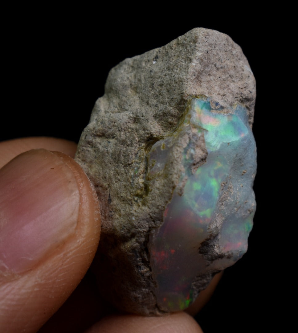 Large Ethiopian Welo Rough Opal Top Grade Specimen - 35ct weight #126