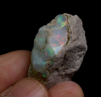 Large Ethiopian Welo Rough Opal Top Grade Specimen - 35ct weight #126