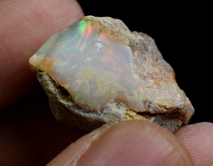 Large Ethiopian Welo Rough Opal Top Grade Specimen - 32ct weight #129