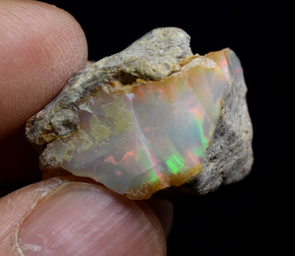 Large Ethiopian Welo Rough Opal Top Grade Specimen - 32ct weight #129