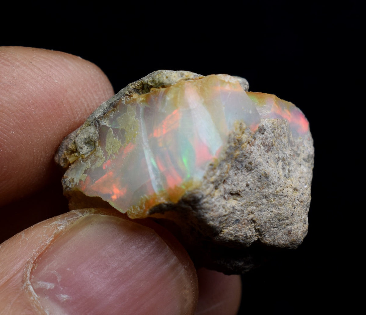 Large Ethiopian Welo Rough Opal Top Grade Specimen - 32ct weight #129