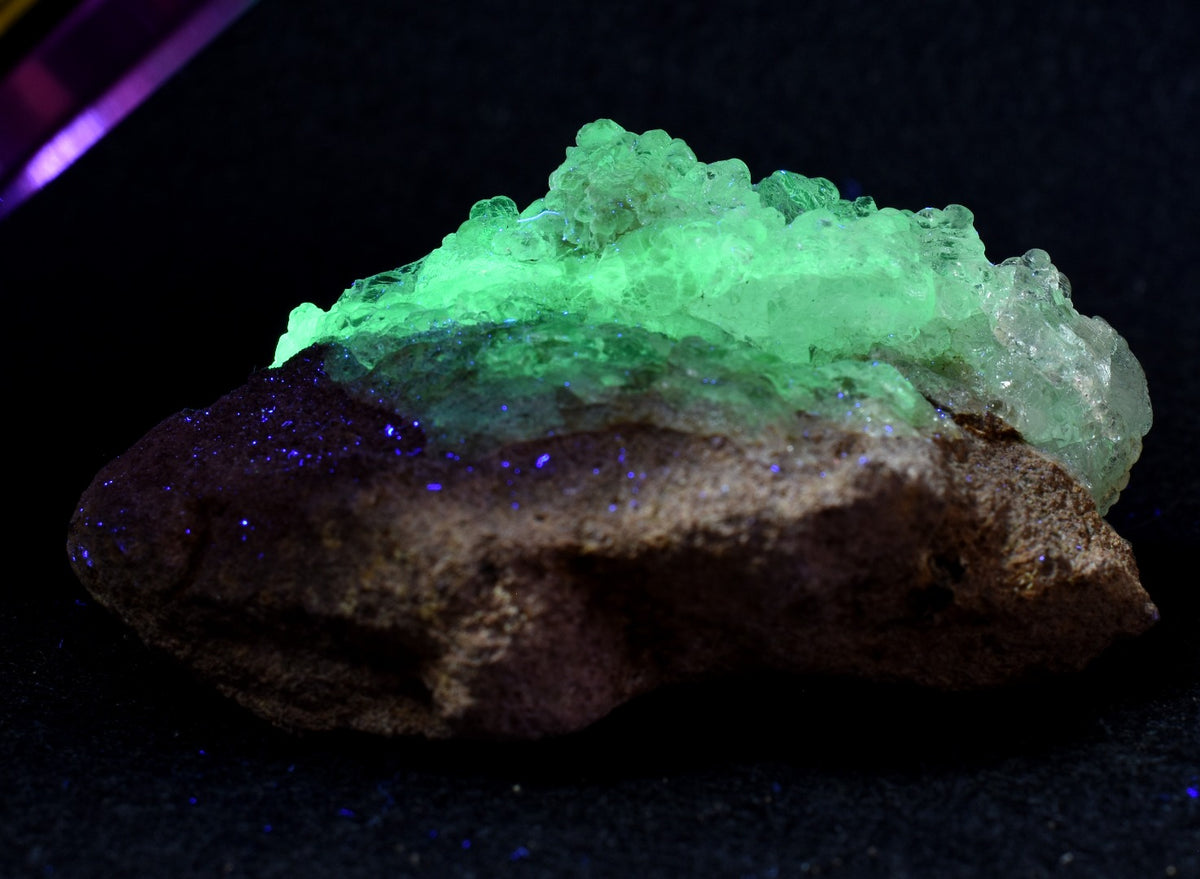 Mexican Hyalite Opal Collector Grade Specimen Stone on Matrix - UV Reactive Fluorescent - 75 grams #08
