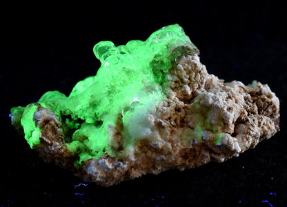 Mexican Hyalite Opal Collector Grade Specimen Stone on Chalcedony Agate - UV Reactive Fluorescent - 33 grams #10