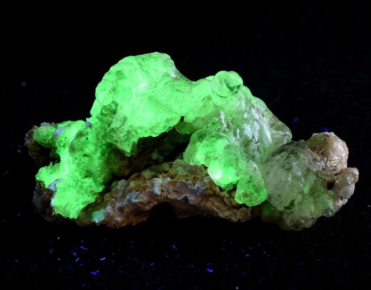 Mexican Hyalite Opal Collector Grade Specimen Stone on Chalcedony Agate - UV Reactive Fluorescent - 33 grams #10