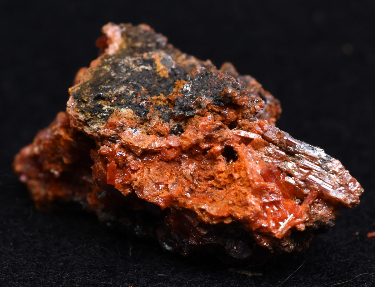 Crocoite Rare Mineral, from Red Lead Mine, Tasmania, Australia - 28 grams - 4.5cm #04