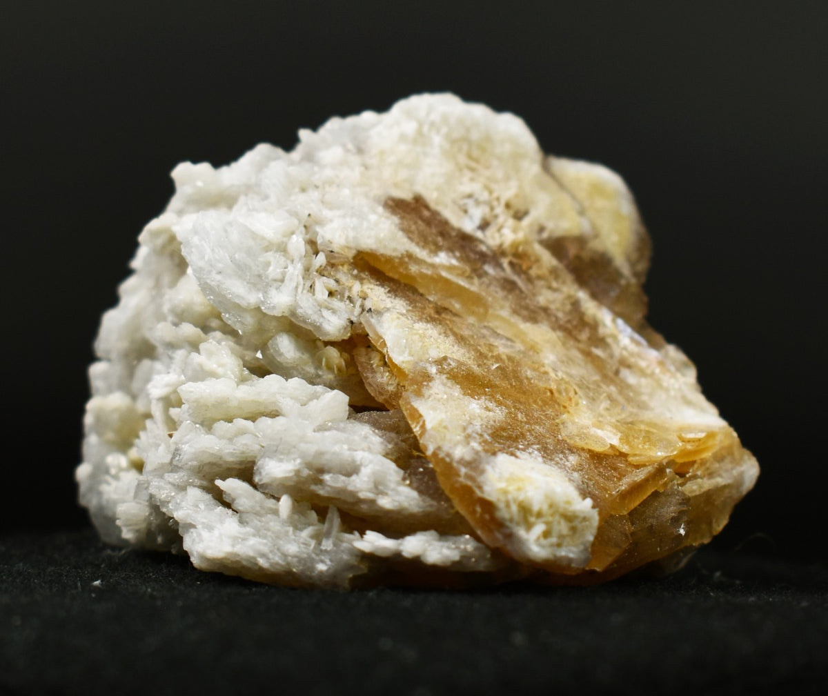 Barite, Baryte Crystal Cluster Mineral From Los Angeles County California USA - 108 grams
