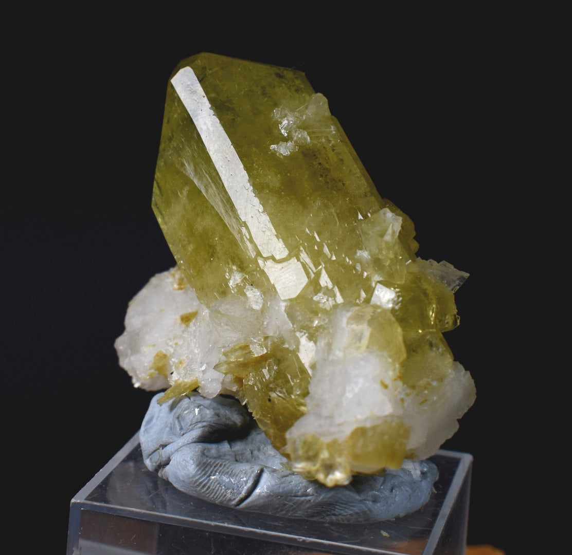 Brazilianite Crystal Cluster with Albite & Muscovite - from Linopolis, Minas Gerais, Brazil, museum quality, 40g