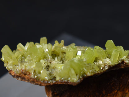 Lustrous Apple Green Pyromorphite Crystal - Daoping Mine, China - Rare - 9.7 grams