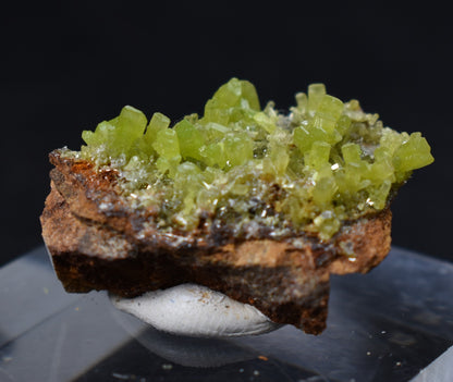 Lustrous Apple Green Pyromorphite Crystal - Daoping Mine, China - Rare - 9.7 grams