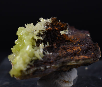 Lustrous Apple Green Pyromorphite Crystal - Daoping Mine, China - Rare - 14.4 grams