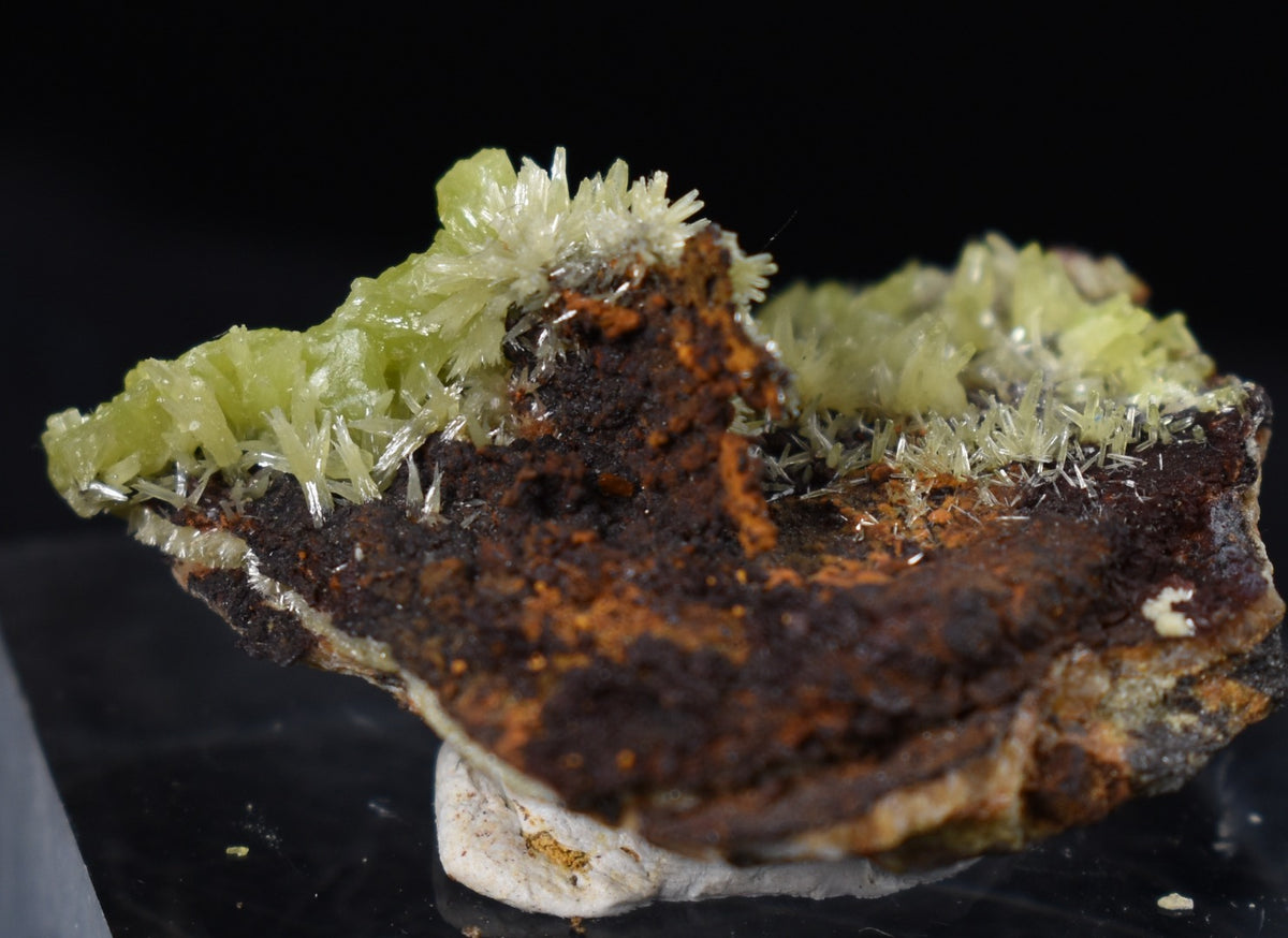 Lustrous Apple Green Pyromorphite Crystal - Daoping Mine, China - Rare - 14.4 grams