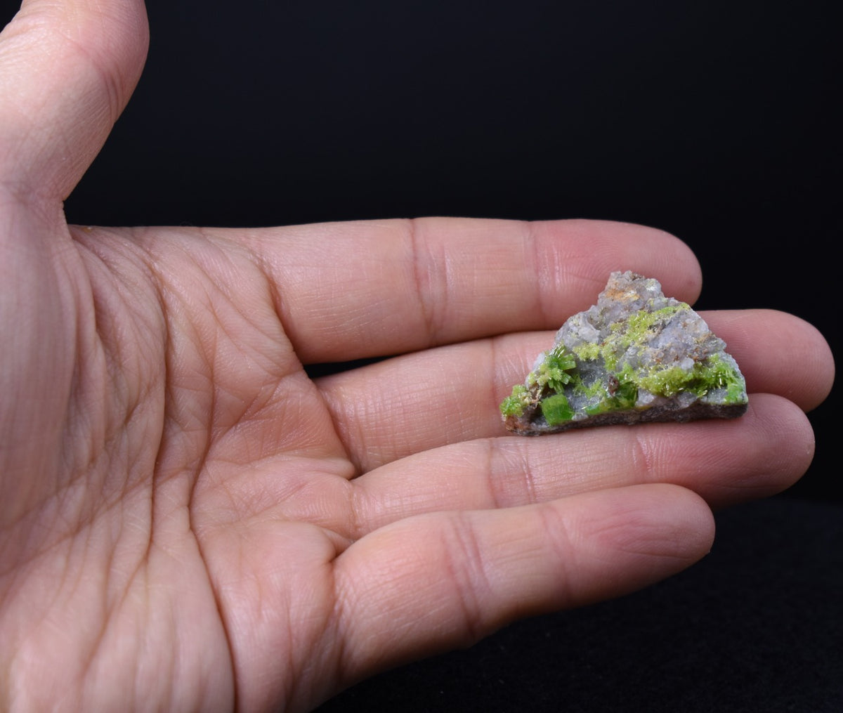 Lustrous Apple Green Pyromorphite Crystal - Daoping Mine, China - Rare - 8.3 grams