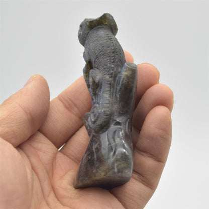 Labradorite Chameleon - 8.5cm x 5cm x 2cm - 84 grams