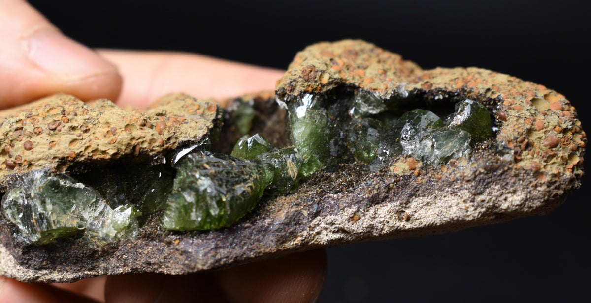 Rare Lustrous Green Ludlamite in Vug ? Cabe�a do Cachorro, Brazil - 92 grams