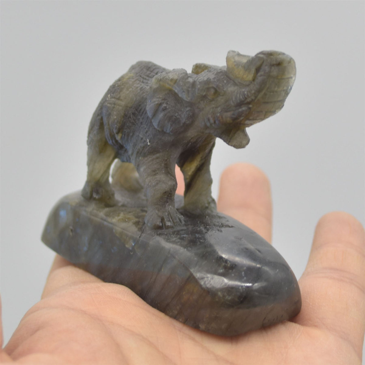 Labradorite Elephant - 8.5cm x 6.5cm x 3cm - 149 grams