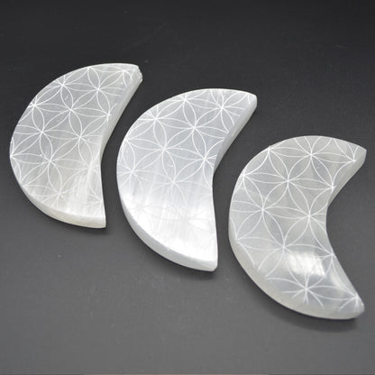Selenite Moon Charging Plate with Engraved Flower Grid - 12cm - 1 Count