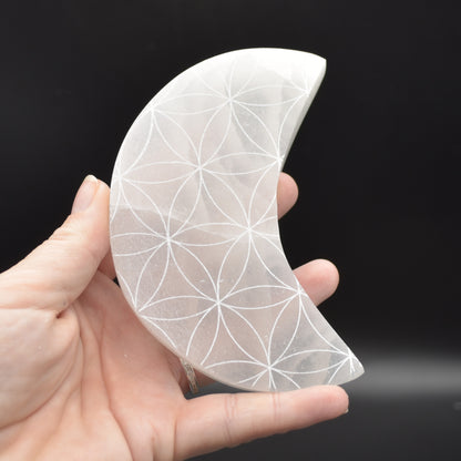 Selenite Moon Charging Plate with Engraved Flower Grid - 12cm - 1 Count