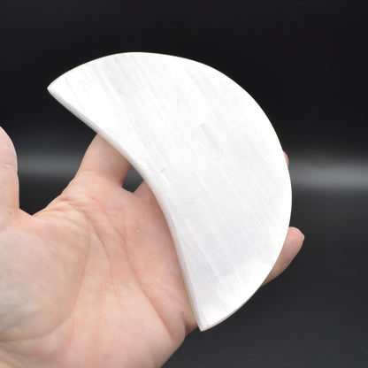 Selenite Moon Charging Plate with Engraved Flower Grid - 12cm - 1 Count