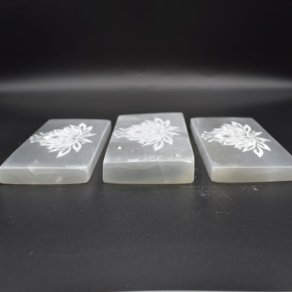 Large Selenite Charging Plate with Lotus Flower - 20cm - 1 Count