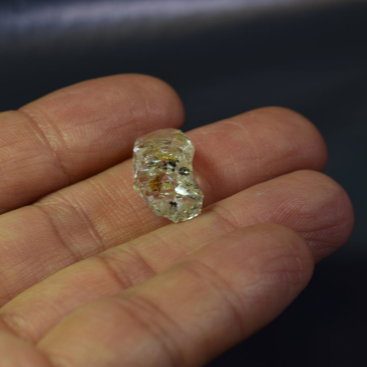 Golden Enhydro Petroleum Oil Diamond Quartz UV Fluorescent With Moving Bubble from Pakistan - 8.4ct #01