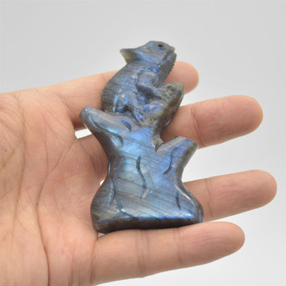 Labradorite Chameleon - 8.5cm x 5cm x 2cm - 84 grams
