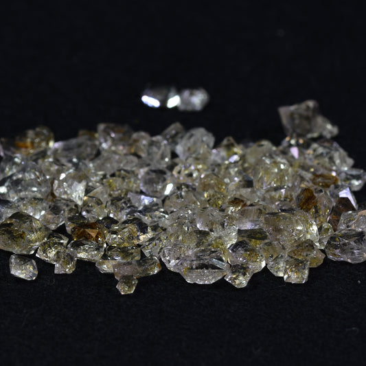Golden Enhydro Petroleum Oil Diamond Quartz UV Fluorescent Specimens from Pakistan - 5ct total weight